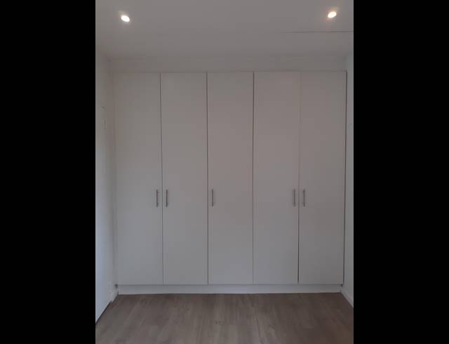 1 BEDROOM FLAT TO LET IN HILLCREST CENTRAL